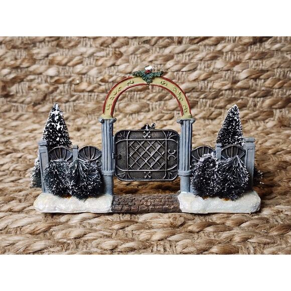 Christmas Village Gate Resin Holiday Accessory Rite Aid - Picture 1 of 5